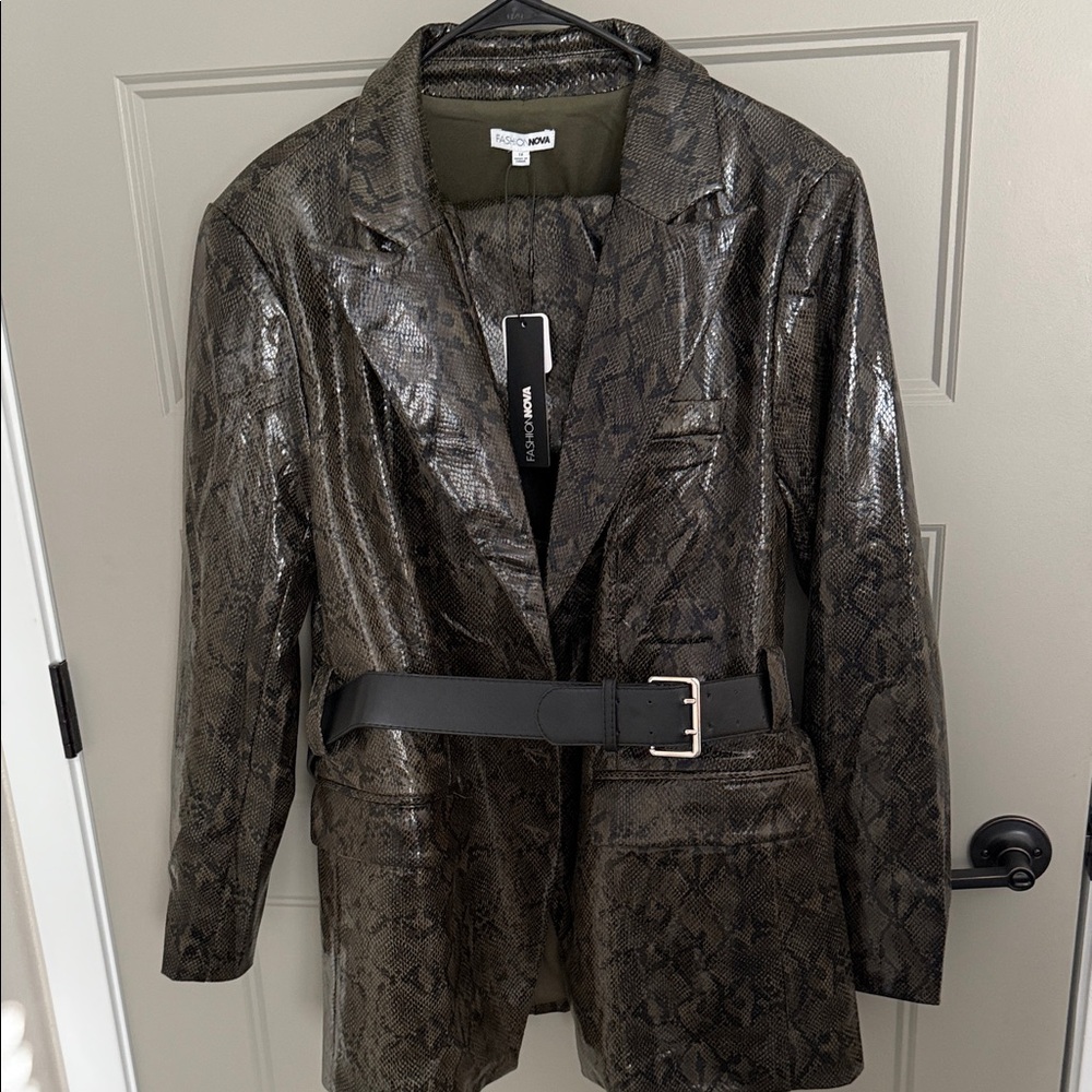 Fashion Nova Snakeskin Blazer with Belt & Shorts Set